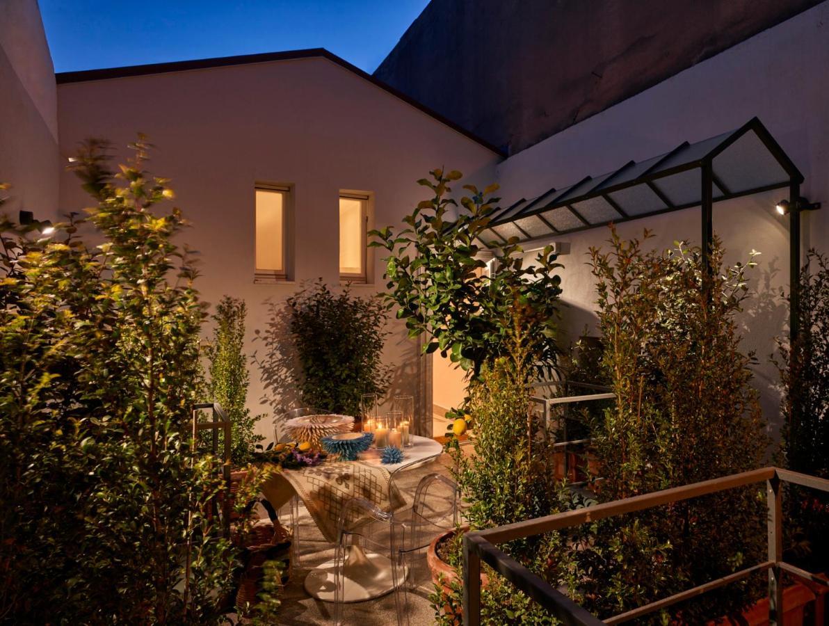 Right House - Indipendent In Characteristic Marina District Apartment Cagliari Bagian luar foto
