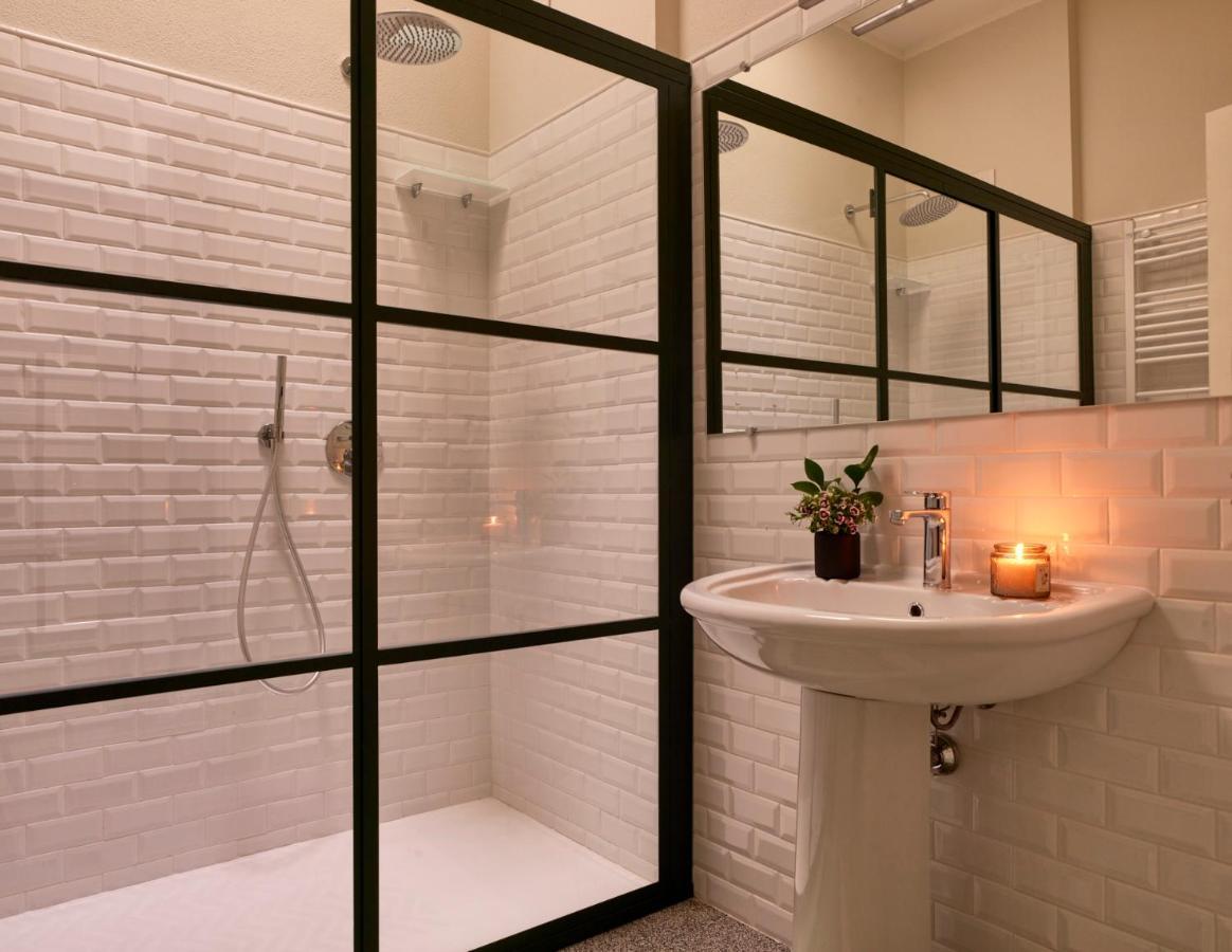 Right House - Indipendent In Characteristic Marina District Apartment Cagliari Bagian luar foto